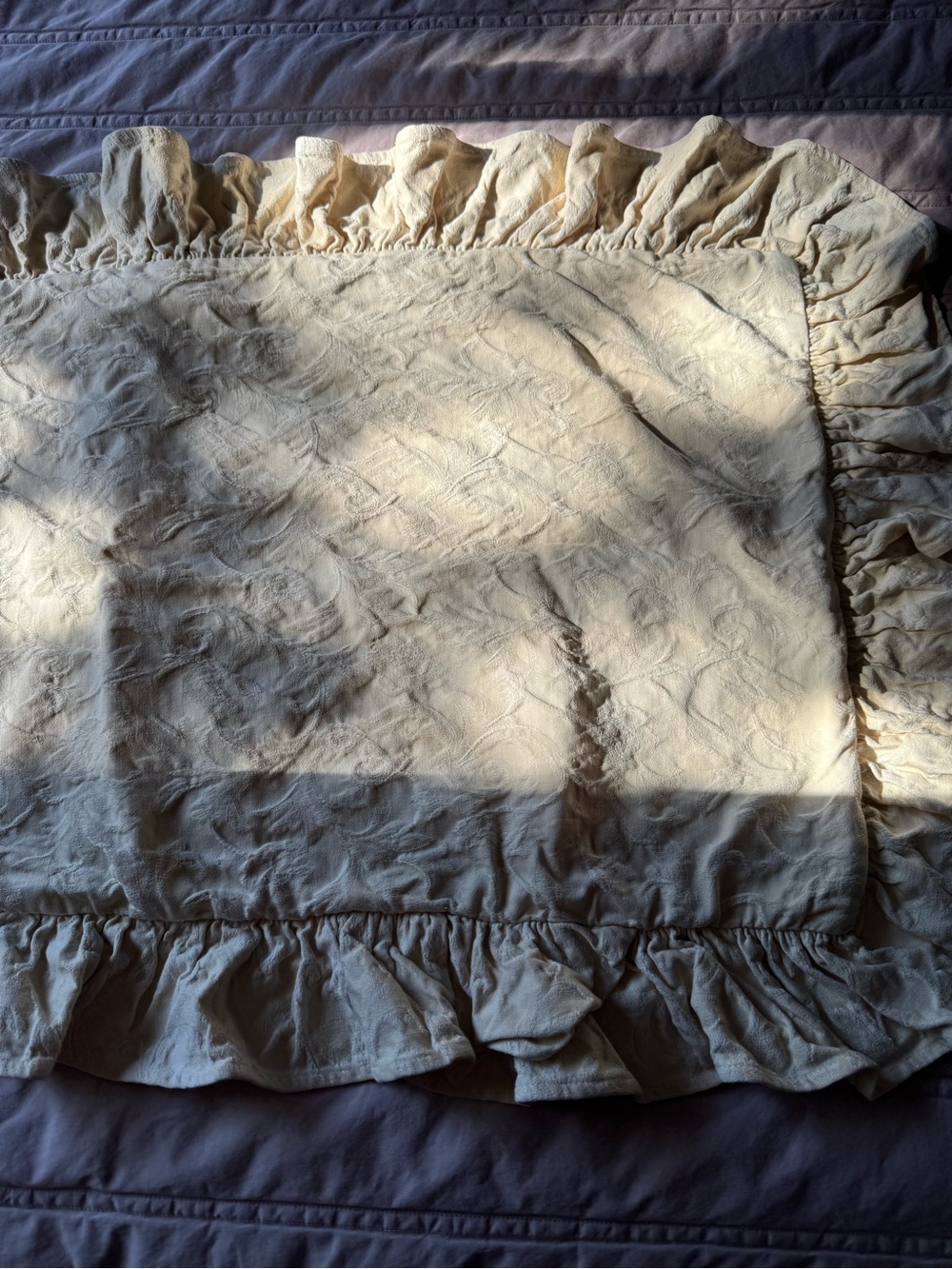 Vtg Ralph Lauren Pillow Sham Ruffles Textured Jacquard Floral Pattern Cream King - Picture 3 of 10